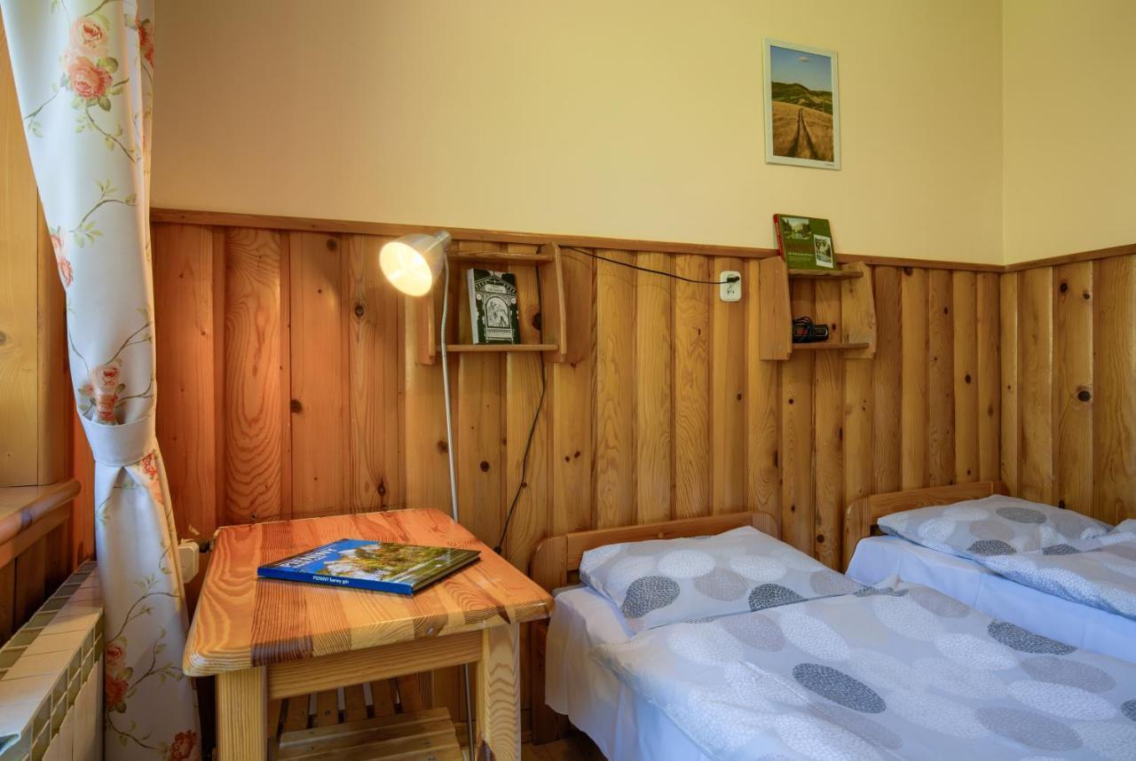Bed and Breakfast Schronisko Pttk Trzy Korony Сромовце-Нижне Экстерьер фото