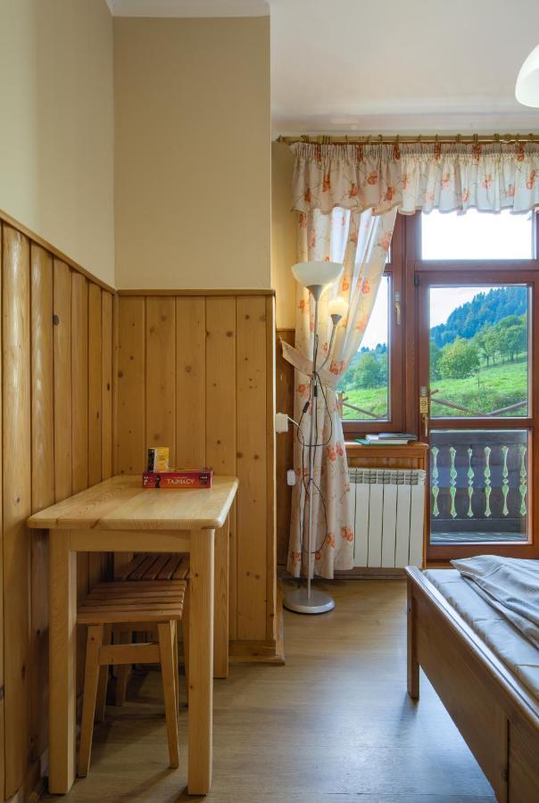 Bed and Breakfast Schronisko Pttk Trzy Korony Сромовце-Нижне Экстерьер фото